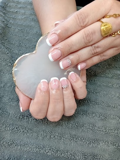 L'atelier 1984, Salon de Manucure à Saint-Paul-Trois-Châteaux