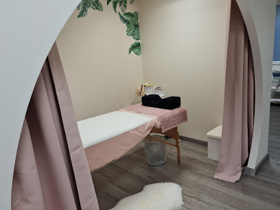 Madmoiselnails Prothésiste Ongulaire Manucure à Montauban