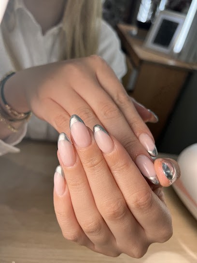 Vernis'sage De Marie, Salon de Manucure à Touques