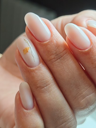 Dodie Nails, Manucure à Saint-Saturnin