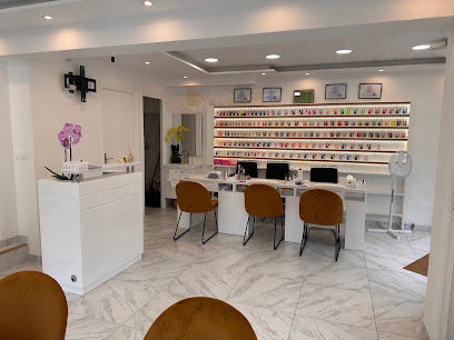 Lv Nails Manucure à Torcy