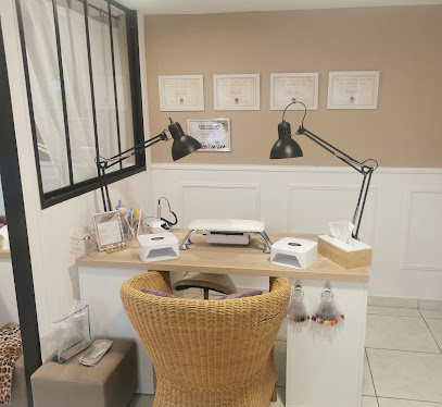 Le Salon De Natacha Prothésiste Ongulaire Manucure à Honfleur