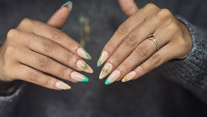 Ay Nails (Prothésiste Ongulaire) La Réole Manucure à Blaignac