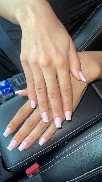 Mia Nails Beauty 06 Manucure à Grasse