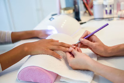 H.beautynail's - Prothésiste Ongulaire, Nail Art Et Ongle En Gel - Champs-Sur-Marne, Manucure à Champs-sur-Marne