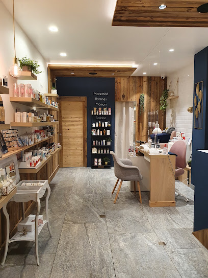 Nailed It - Onglerie · Cosmétiques · Bijoux, Manucure à Tignes