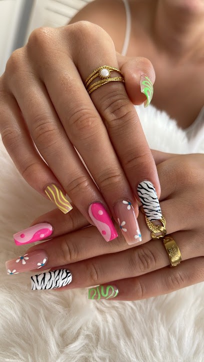 I'Nails By Ines Prothésiste Ongulaire, Salon de Manucure à Savenay