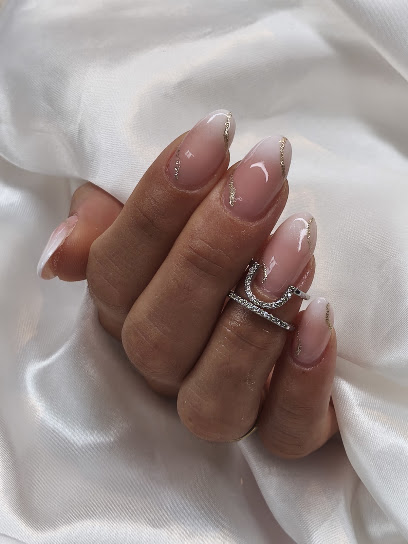 Les Ongles De Zazou 41, Manucure à Morée