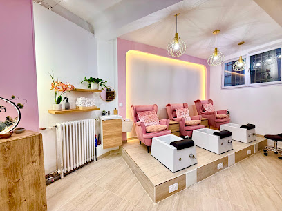 Maya Beauté Manucure à Montrouge