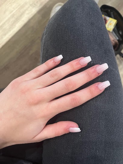 Van Nails, Salon de Manucure à Troyes