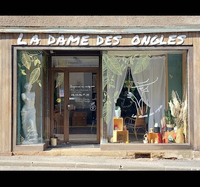 La Dame Des Ongles, Salon de Manucure à Rougemont