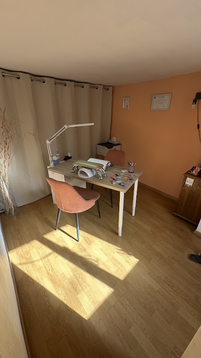 Jinn'art, Manucure à Oberbronn