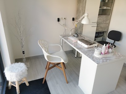 Histoire d'Onlges, Salon de Manucure à Wittenheim