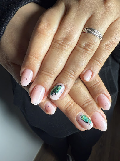 Mélanie Allano - Le Patio Des Ongles Manucure à Sainte-Geneviève-des-Bois