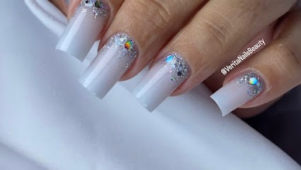 VeritaNailsBeauty, Salon de Manucure à Bois-d'Arcy