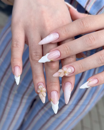 Le Château Nails Versailles Manucure à Versailles