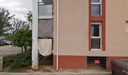 Only Makeup And Nails, Salon de Manucure à Vidauban