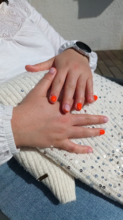 Cha'nails Manucure à Plougoumelen