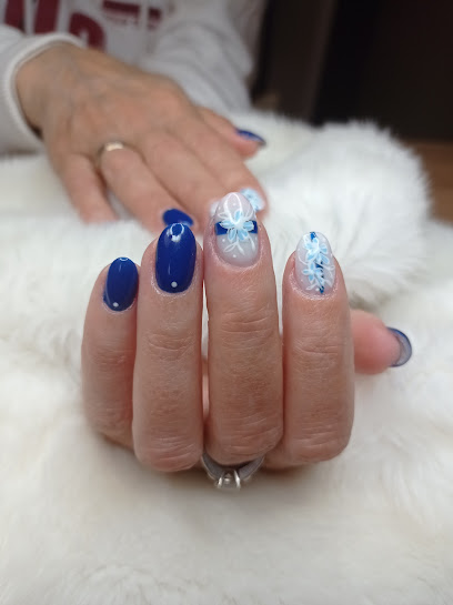 O Julie'songles/ Prothésiste Ongulaire 💅 Manucure à Azerat