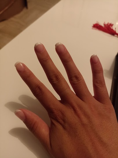 L'or au bout des ongles Thizy, Salon de Manucure à Thizy-les-Bourgs