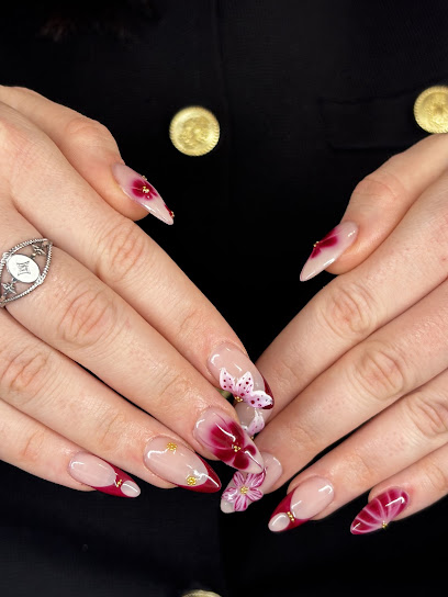 Dabynails, Manucure à Chamberet