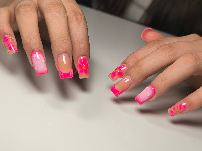 Gomesnailsart, Manucure à Béligneux