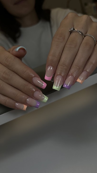 Ongles Jolies Filles, Salon de Manucure à Vonnas