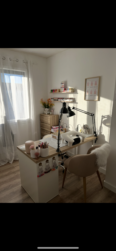 L'atelier De Marjo Onglerie, Manucure à Saint-Marcel-sur-Aude