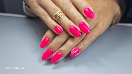 Victoria Ongles Et Rehaussement De Cils Manucure à Cagnes-sur-Mer