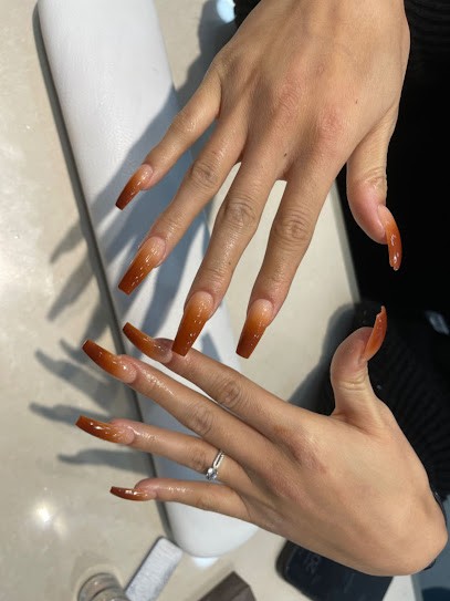 UMI Nails, Salon de Manucure à Suresnes