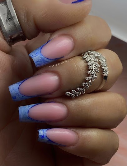 Pretty Nails Cils Prothésiste Ongulaire - Benefits And Training, Salon de Manucure à Viry-Châtillon