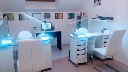 Ongles Du Canal, Salon de Manucure à Thonon-les-Bains