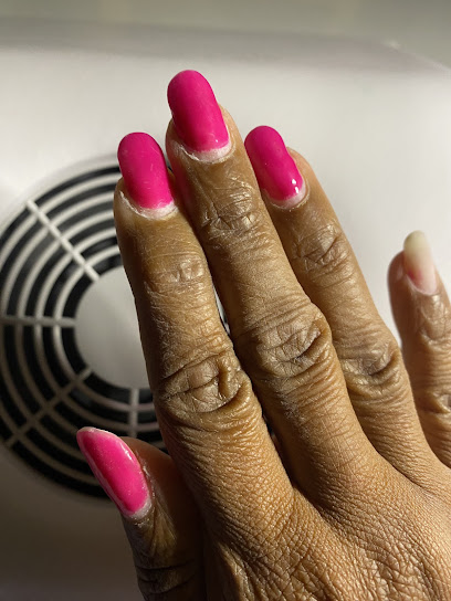 L'nails, Manucure au Mesnil-Saint-Denis