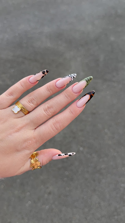 Blue Nails By M Manucure à Créon