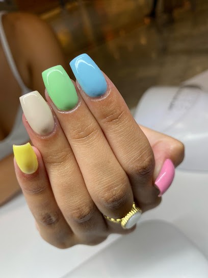 Moi Je - Bar à Ongles, Salon de Manucure à Thoiry