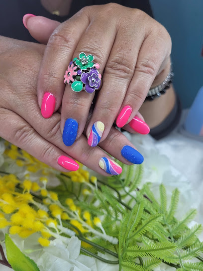 Nana Nails Manucure à Bernay