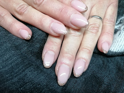 Lolita Paillettes, Manucure à Tourrettes-sur-Loup