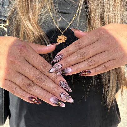 Naiiss Nails - Prothésiste Ongulaire Forcalquier, Manucure à Forcalquier
