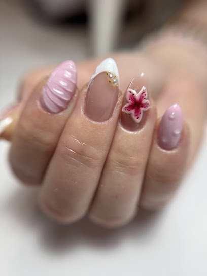 Sweetnails_By.e Manucure à Saint-Parize-le-Châtel