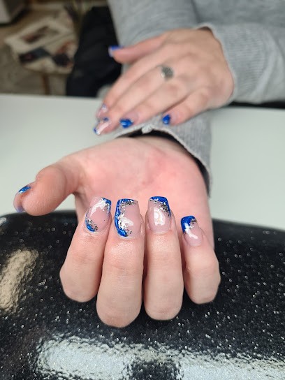 Manuella B - Beauté Des Mains Et Du Regard, Salon de Manucure à Saint-Coutant-le-Grand