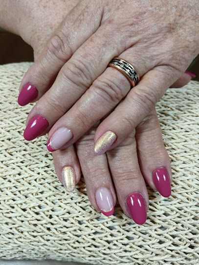 Les Z'ongles De Mimi Manucure à Fougères