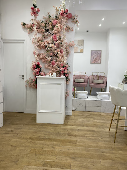 Yi Nail Studio Manucure à Levallois-Perret