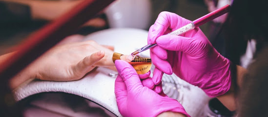 Ongles Et Cils Or Manucure à Cravanche