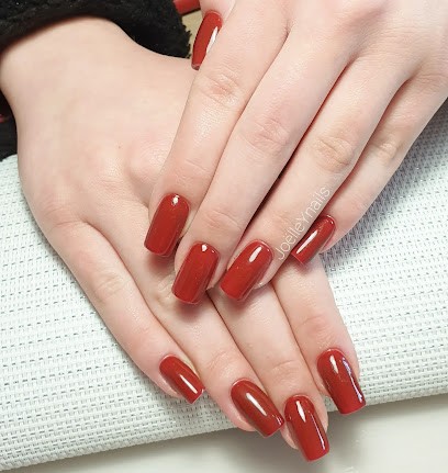 Prothésiste ongulaire Saïx JoëlleYnails, Salon de Manucure à Saïx