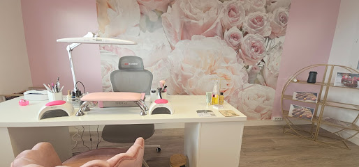 L'univers De Mary 💅 📍 Salon De Manucure Et Beauté ✨ Le Rove, Gignac, Marignane, Ensues, Martigues, Carry, Sausset Manucure au Rove