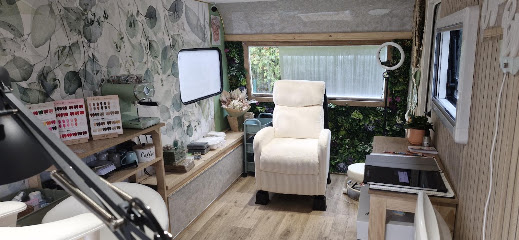 Ongles & Co By M, Manucure à Saulcy-sur-Meurthe