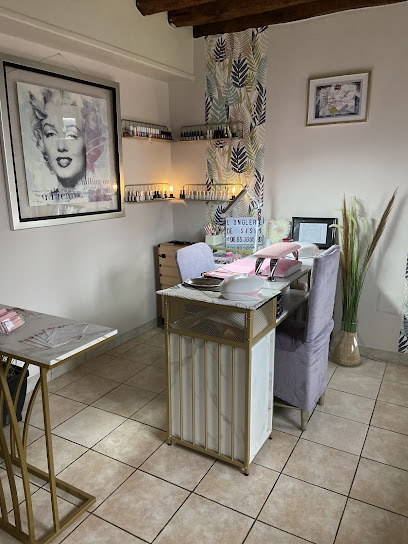 L'onglerie De Sissi, Manucure à Jouarre