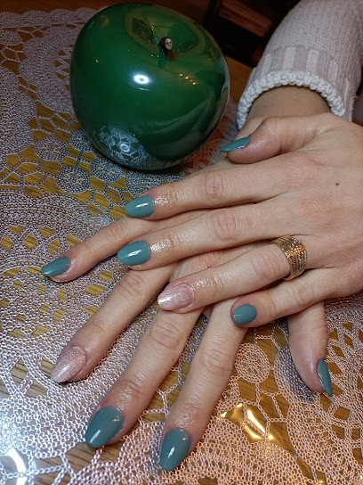 Fée des ongles 44, Salon de Manucure à Sion-les-Mines