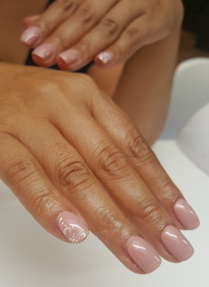 Moi Je - Bar à Ongles / Nail Bar Wittenheim, Salon de Manucure à Wittenheim