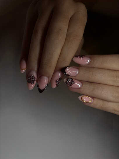 Nails Studio Manucure à Cogolin